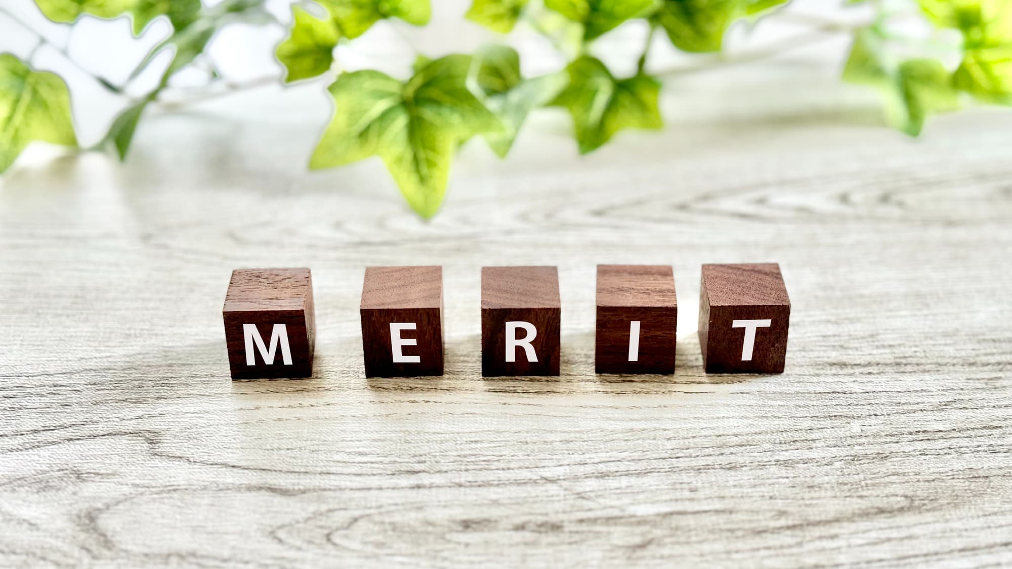 前歯をセラミックにするメリットイメージ